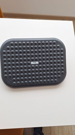 Reposapiés ergonómico para escritorio