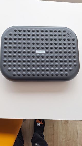 Reposapiés ergonómico para escritorio