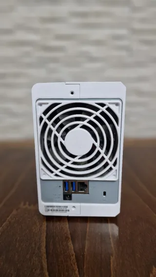 Synology DS220j NAS - Nube Privada (2 Bahías)