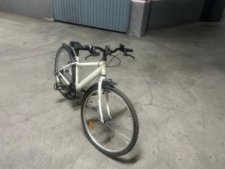 2 bicicletas de montaña pequeñas...