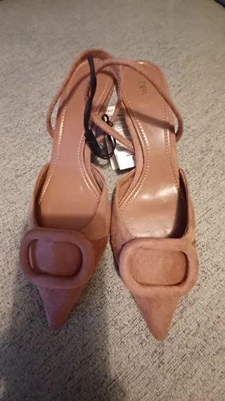 Zapatos Zara rosa con hebilla