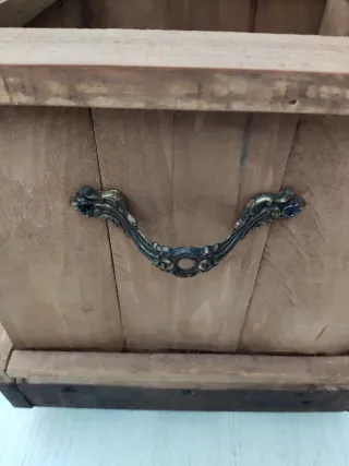 Macetero de madera cuadrado