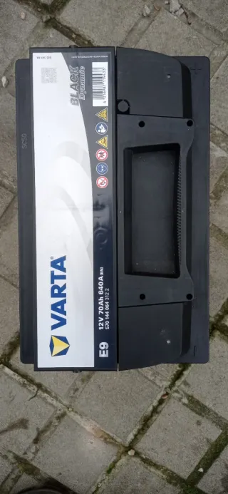 Batería Coche Varta 12V 70Ah 640A