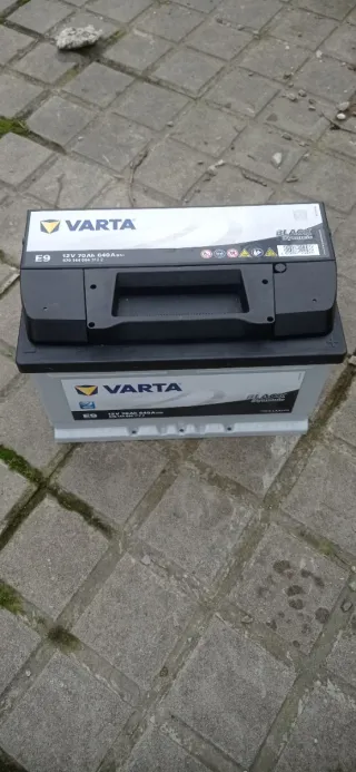 Batería Coche Varta 12V 70Ah 640A