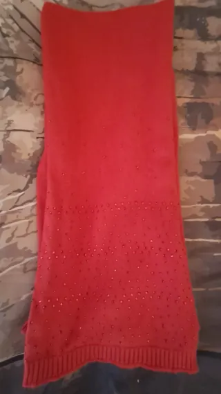 Chaqueta-jersey rojo de punto con bufanda a juego