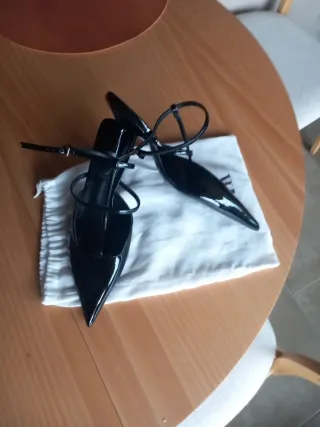 Zapatos de tacón negros