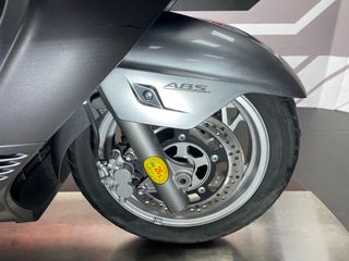 Suzuki Burgman 400 ABS Gris