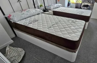 Canapé de tela y plástico negro/blanco