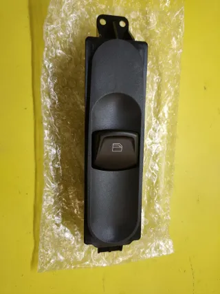 BOTONERA ELEVALUNAS DERECHA MERCEDES VITO II W639