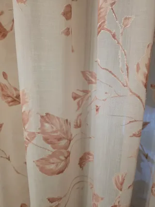 Cortina de salón con estampado floral