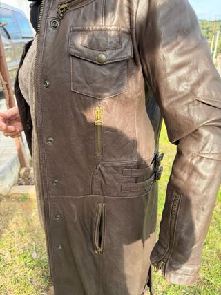 Abrigo largo de cuero marrón