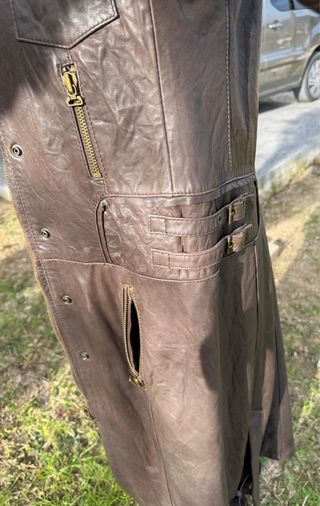 Abrigo largo de cuero marrón