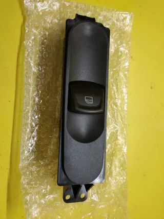 BOTONERA ELEVALUNAS DERECHA MERCEDES VITO II W639