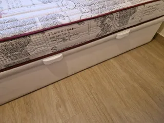 Canapé y colchón viscolástica 90x200