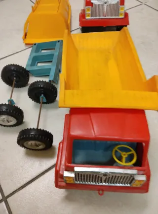 Camión Volquete Karpan Juguete año 70