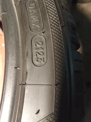 Neumáticos 225/40R18 92W