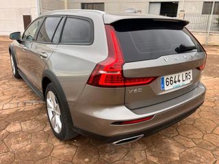 Volvo V60 CROSSCOUNTRY D4 4X4 2021 DESDE 328€/MES