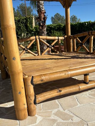 Cama balinesa de bambú