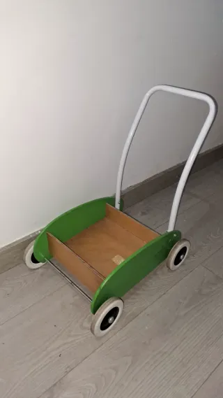 Andador bebé madera verde