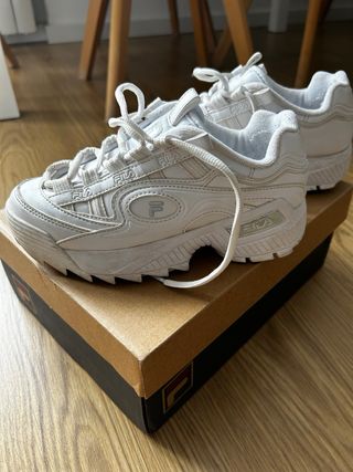 Deportivas Fila niña T34