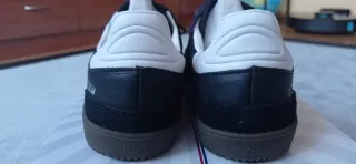 Zapatillas Skechers Talla 37 con detalle  pedrería