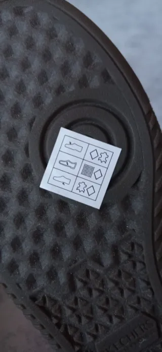 Zapatillas Skechers Talla 37 con detalle  pedrería