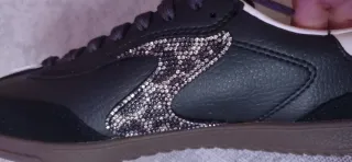 Zapatillas Skechers Talla 37 con detalle  pedrería