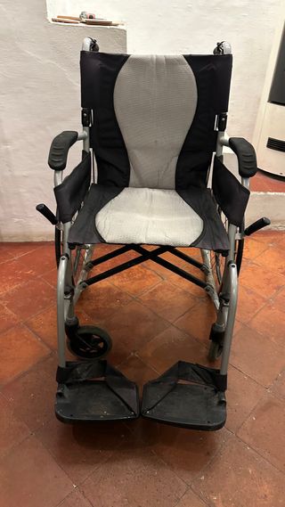 Silla de ruedas Karma ligera plegable