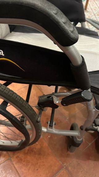 Silla de ruedas Karma ligera plegable