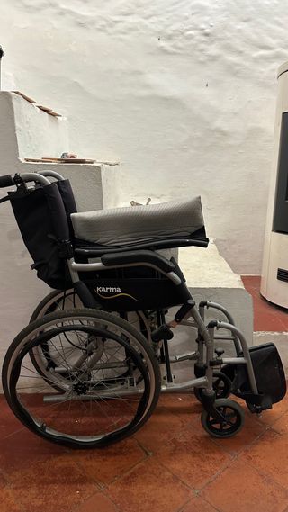 Silla de ruedas Karma ligera plegable