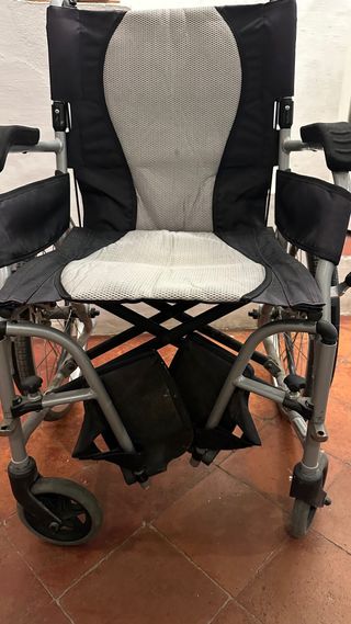 Silla de ruedas Karma ligera plegable