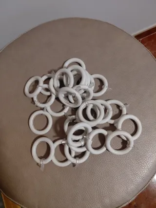 Anelli per tende bianchi