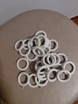 Anelli per tende bianchi