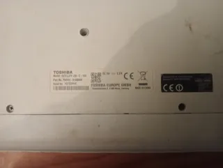 Portátil Toshiba Satellite Blanco