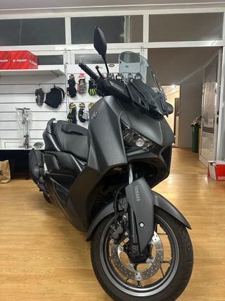 Yamaha XMAX 125cc Maxi Scooter