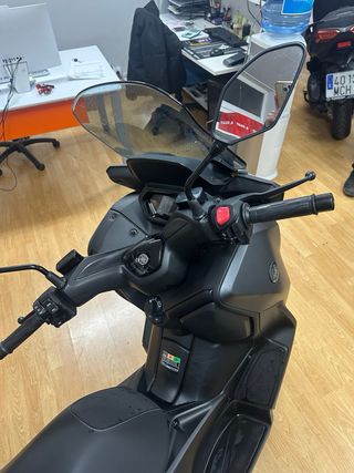 Yamaha XMAX 125cc Maxi Scooter