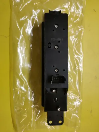 BOTONERA ELEVALUNAS MERCEDES VITO II W639 + RET 2B