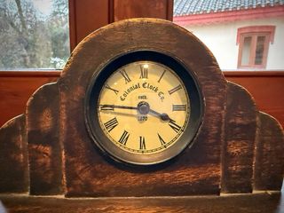 Reloj de Escritorio Madera Colonial