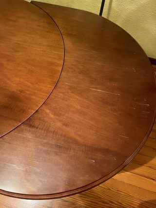 Mesa de madera con 4 sillas NEGOCIABLE