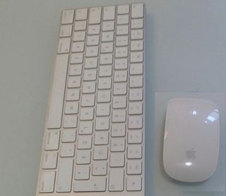 Teclado Apple Magic 2 + Ratón Magic