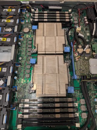 Dell R610 128gb RAM y NX300 con SAI Salicru
