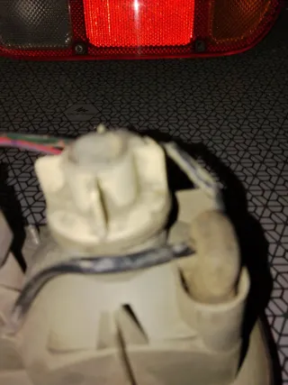 Pilotos Traseros Nissan Terrano II