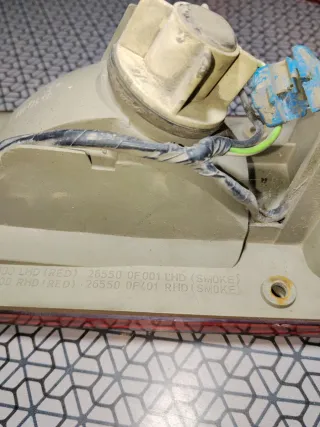 Pilotos Traseros Nissan Terrano II