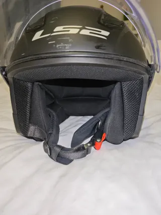 Casco Moto LS2 Negro con Visera.