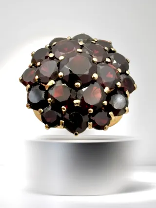 Anello oro giallo 18 kt Granato