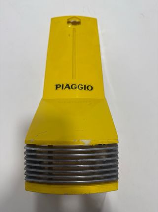 Nariz Vespa PX Correos Amarilla