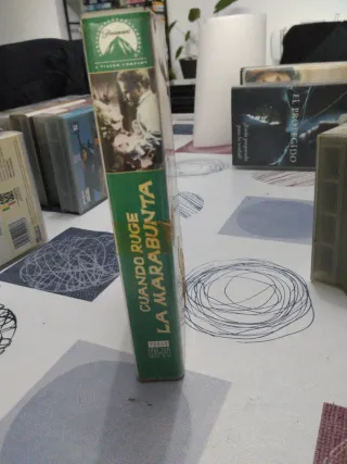 VHS Cuando Ruge la Marabunta Edición Rara