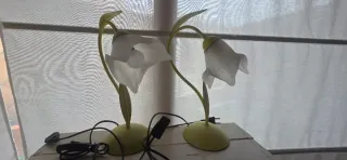 Lámparas de mesita flor blanca y amarilla