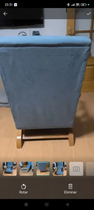 Mecedora de tela y madera