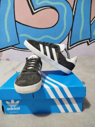 Adidas Gazelle Gris y Blanco